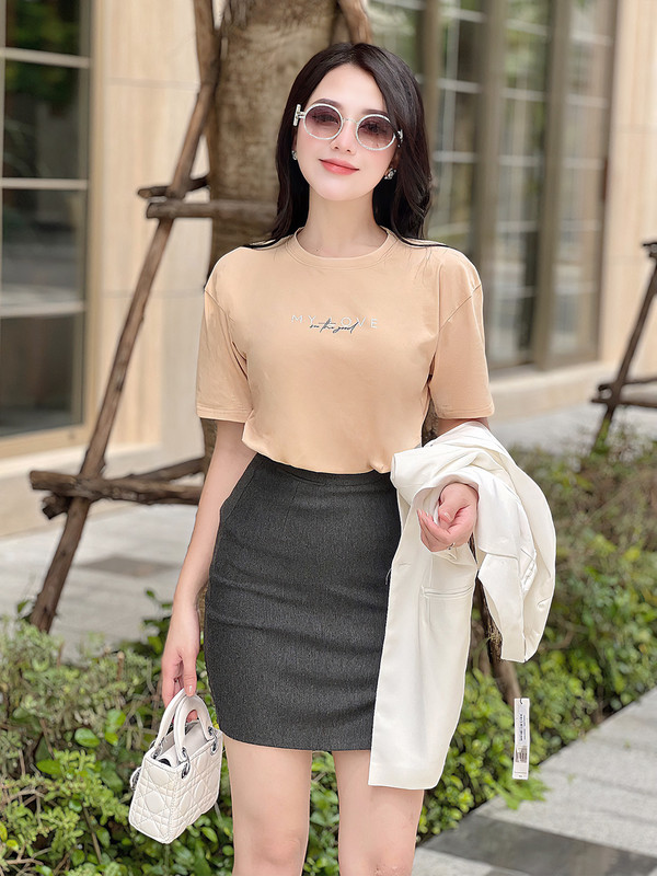 CHÂN VÁY NGẮN XẺ TRƯỚC AL0610 Xám